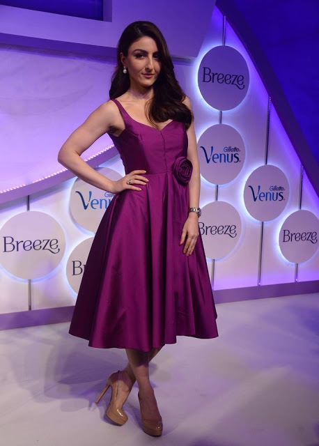 Actress Girl Soha Ali Khan Hot Legs Thigh Stills In Mini Violet Dress 32